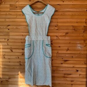 Apron Handmade Dress Aqua Blue on White Patterned Cottage Big Pockets Nostalgia